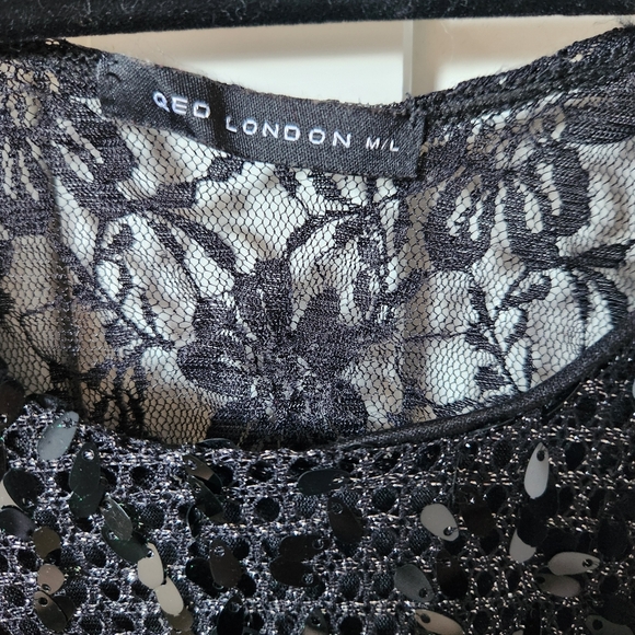 RED LONDON Sequin lace top, size M-L - Picture 3 of 7